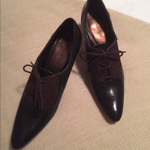 Etienne Aigner Pumps